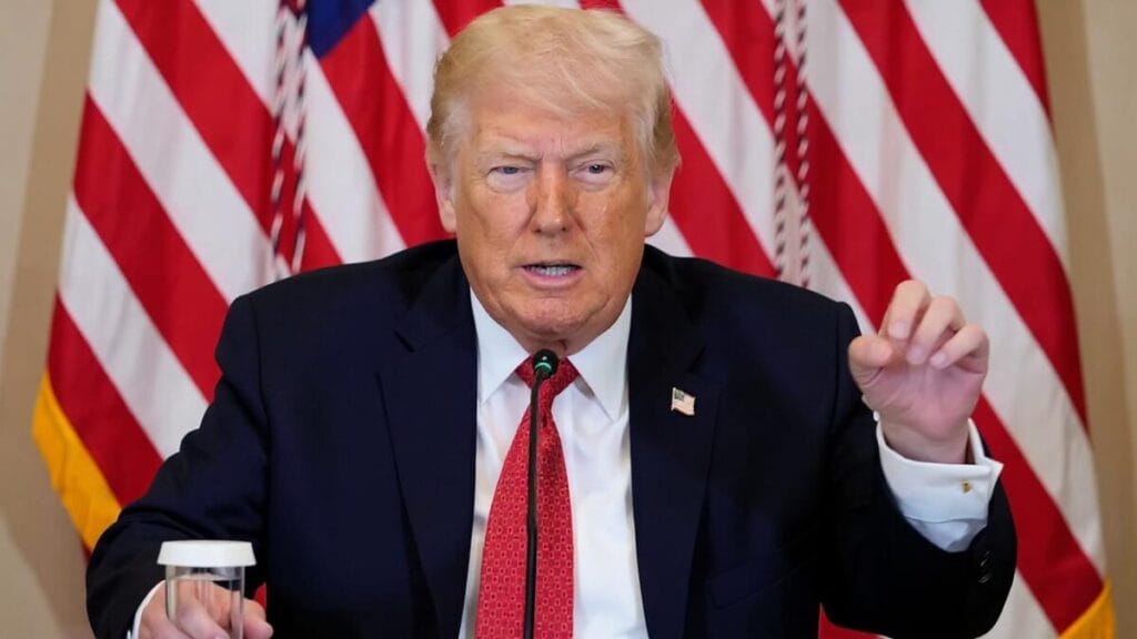 Trump imită Macron