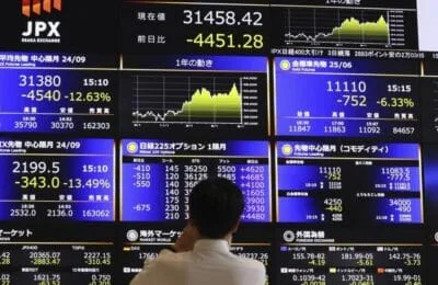 Wall Street: Dow Jones, scădere de 700 de puncte după declarațiile lui Trump