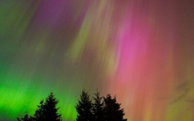 Aurora boreală, vizibilă în România după o furtună solară puternică
