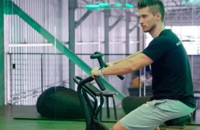 Top 10 biciclete indoor pentru antrenamente acasă în 2026