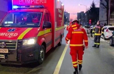 Alba Iulia: Explozie într-un bloc, doi răniți și 20 de evacuați