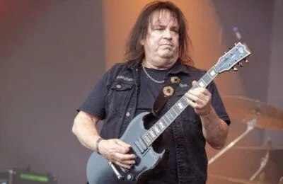 Ross the Boss (Manowar), diagnosticat cu scleroză la 72 de ani. Chitara tace