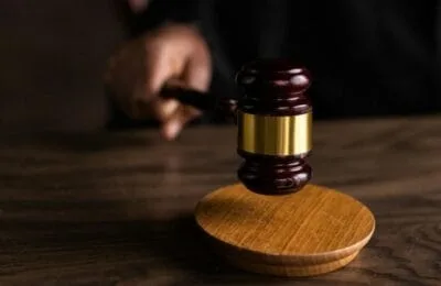 Peste 65.000 de agresori sexuali, interziși în școli și spitale. Legea a trecut!