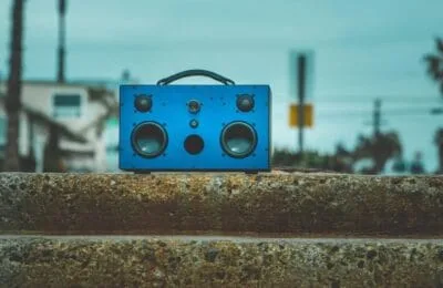 Top 4 boxe Bluetooth portabile in 2026 – Preturi intre 371 si 867 RON