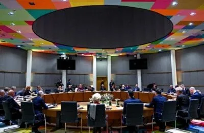 UE strange latul – Sancțiuni de 930 milioane € Rusiei, 20 de bănci lovite