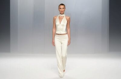 Bella Hadid, apariție spectaculoasă într-o rochie transparentă Orebella, pe Instagram