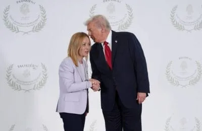 Trump laudă Italia, atacă Marea Britanie – Ce a declanșat furia fostului președinte?