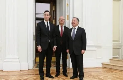 Florida – Emisarul lui Putin & Echipa Trump – Negocieri Secrete?