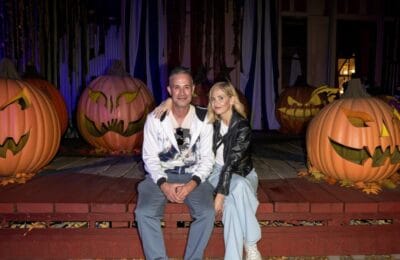 22 Ani de Casnicie la Hollywood – Secretul? Dormitor Comun, 2 Bai!