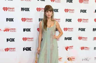 Taylor Swift – Look din 2016 Revine Spectaculos la iHeartRadio