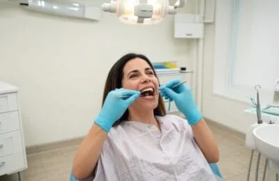Romanii si zambetul – Estetica dentara explodeaza cu 30%. Ce se intampla?
