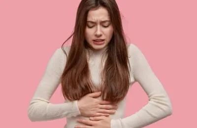 Pofta de dulce explodează – +300 calorii înainte de ciclu. De ce?
