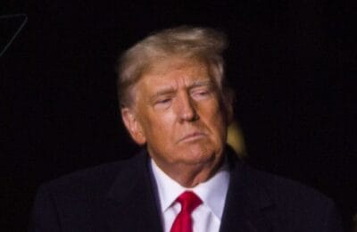 Trump Escaladează – Lovituri în Iran după Moartea a 12 Medici – Detalii