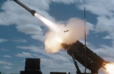 Panică în Orientul Mijlociu – 5 avioane SUA, ținta unei rachete iraniene