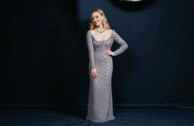 Amanda Seyfried, apariție-șoc la gala Tiffany – rochie transparentă!