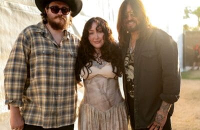 Billy Ray Cyrus, show de familie la 64 de ani! Hurley, prezentă