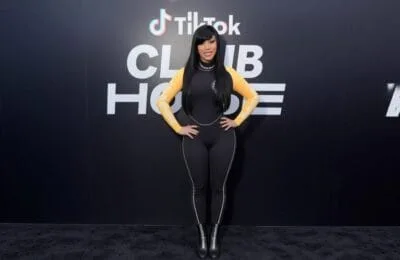 Cardi B electrizează – Rochia Posh Spice de 425 dolari, reinventată!