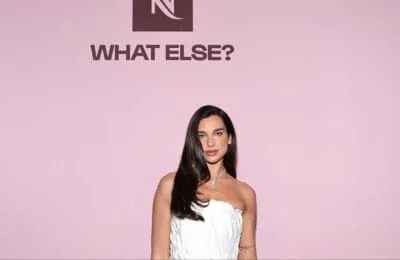 Dua Lipa INCENDIARĂ – Selfie din Africa de Sud face ravagii! Abdomen WOW