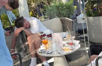 Grealish, K.O. după 60 de minute! Starul de 100 milioane, găsit dormind într-un bar