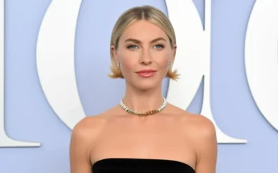 Julianne Hough, apariție uluitoare în costum de baie! Reacții explozive