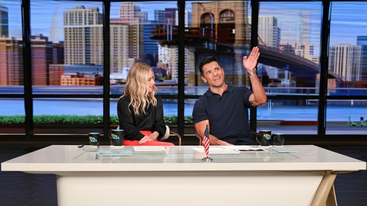 Kelly Ripa & Mark Consuelos: Semnal secret – Aparat dentar = Sex STOP!