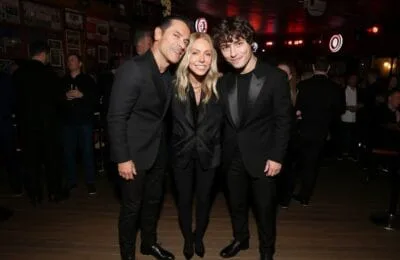 Kelly Ripa, lecție de la fiul Joaquin (23 de ani) – Debut Broadway după îndoieli