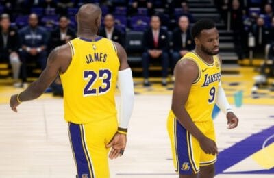 LeBron si Bronny James – Istorie NBA! Lakers vs. Rockets 107-98
