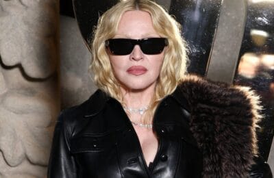 Madonna dă show LGBTQ incendiar la Abbey: Palmă jucăușă și single nou