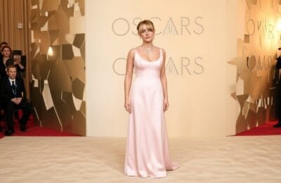 McKenna Grace, senzațională ca Daphne în Scooby-Doo (Netflix)