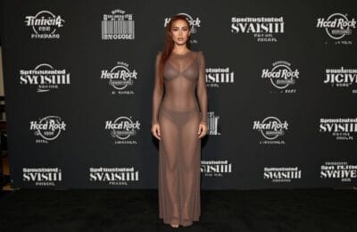 Megan Fox incendiază internetul! Microfusta & zvonurile cu MGK