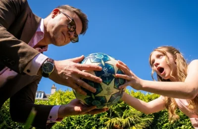 Fiica unui star Westlife a împlinit 12 ani. Toată lumea a observat același detaliu uimitor