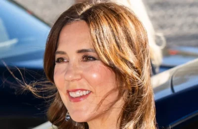 Mister la Palat – Pantofii de 900£ ai Reginei Mary – Articol Șters Subit