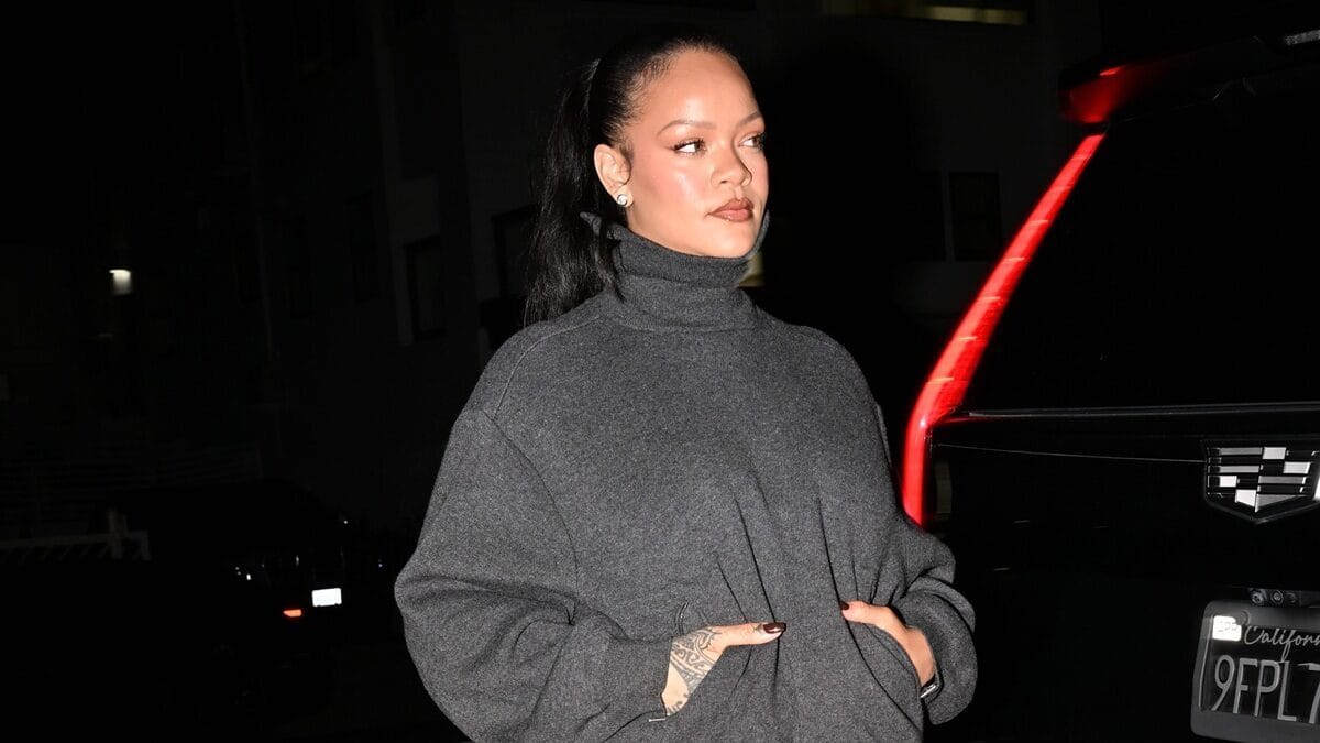 Rihanna incendiară: Peste 3 milioane de like-uri pentru ultima campanie Savage X Fenty