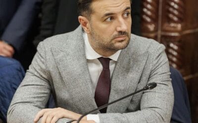 U Cluj transferă fundaș cu 76 meciuri în Superligă! Cine e Friday Adams