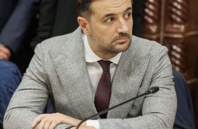 U Cluj transferă fundaș cu 76 meciuri în Superligă! Cine e Friday Adams