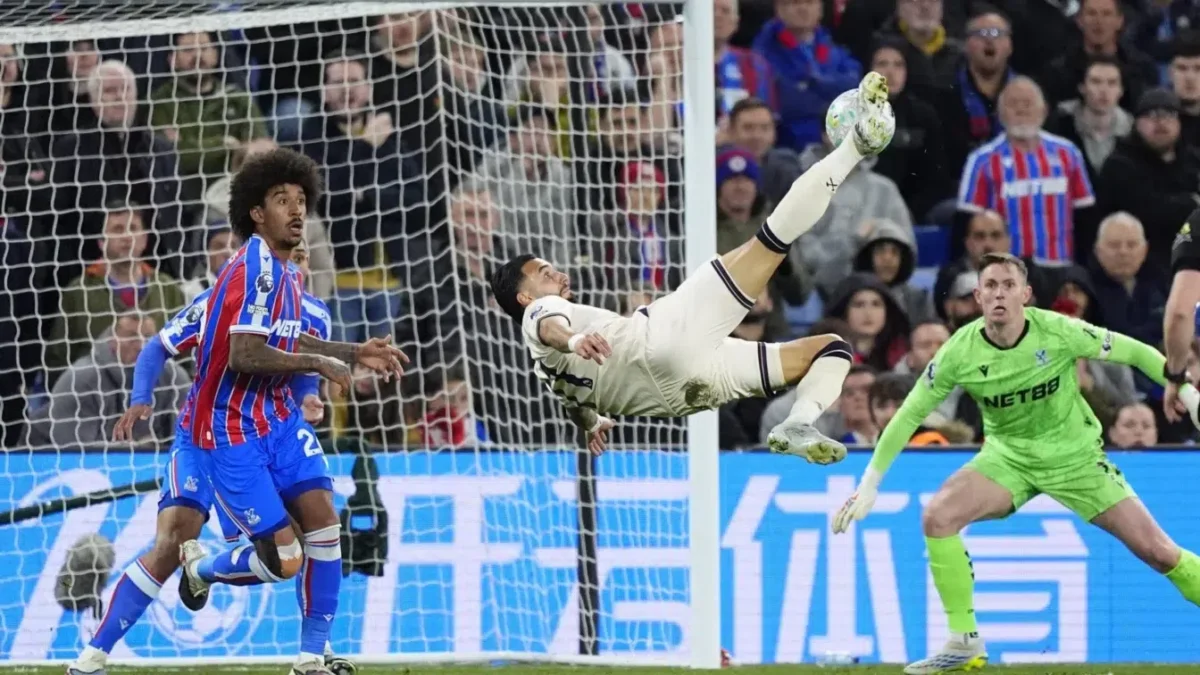 West Ham retrogradare