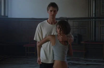 Machiajul Zendayei in The Drama – 7 Produse Esentiale Dezvaluite!