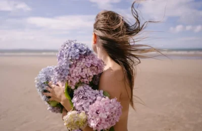 Parfumul de seară se reinventează – Top 12 arome pentru relaxare profundă