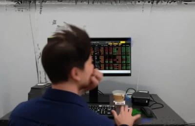 Șoc pe piață: Petrolul scade cu 9%! Hormuz redeschis, bursele reacționează