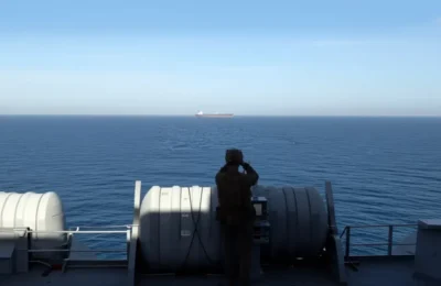 Panică în Golf – Petrolul sare la 96$ după incident SUA-Iran