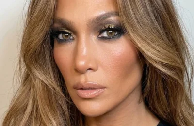 Jennifer Lopez, criticata dur pentru o aparitie la 55 de ani. Ce ascundea zambetul vedetei