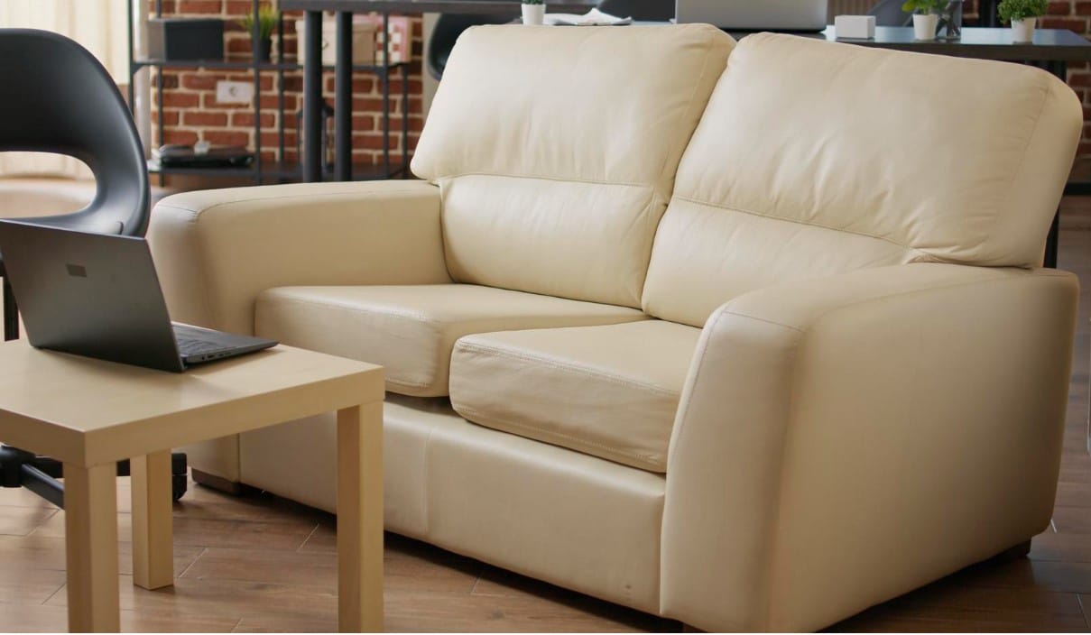 Ce aleg oamenii care vor confort adevărat în living, nu doar design frumos