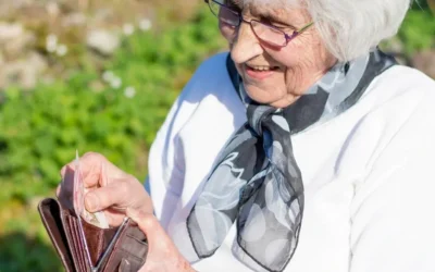 Metoda prin care o pensionara a pierdut 70.000 de lei. S-au dat inspectori de cimitir
