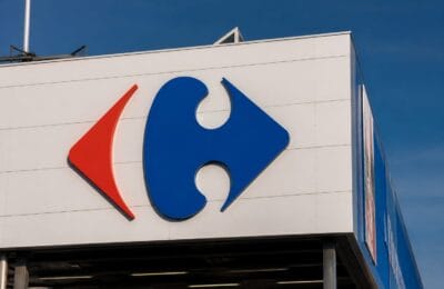 Dedeman a încheiat 2025 cu afaceri de 13,1 miliarde de lei și profit net de 1,63 miliarde de lei în contextul preluării Carrefour România pentru 823 milioane de euro