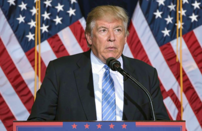 Donald Trump a anunțat blocada porturilor iraniene și o taxă de 20% pentru tranzitul prin Strâmtoarea Hormuz