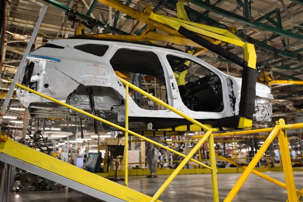 Industria auto din România a pierdut 18.100 de angajați în 16 luni și a ajuns la cel mai mic nivel din 2012