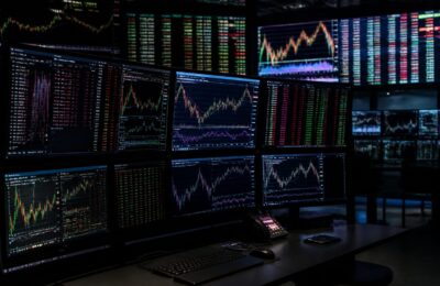 Wall Street își schimbă strategiile de risc după scăderi consecutive ale S P 500