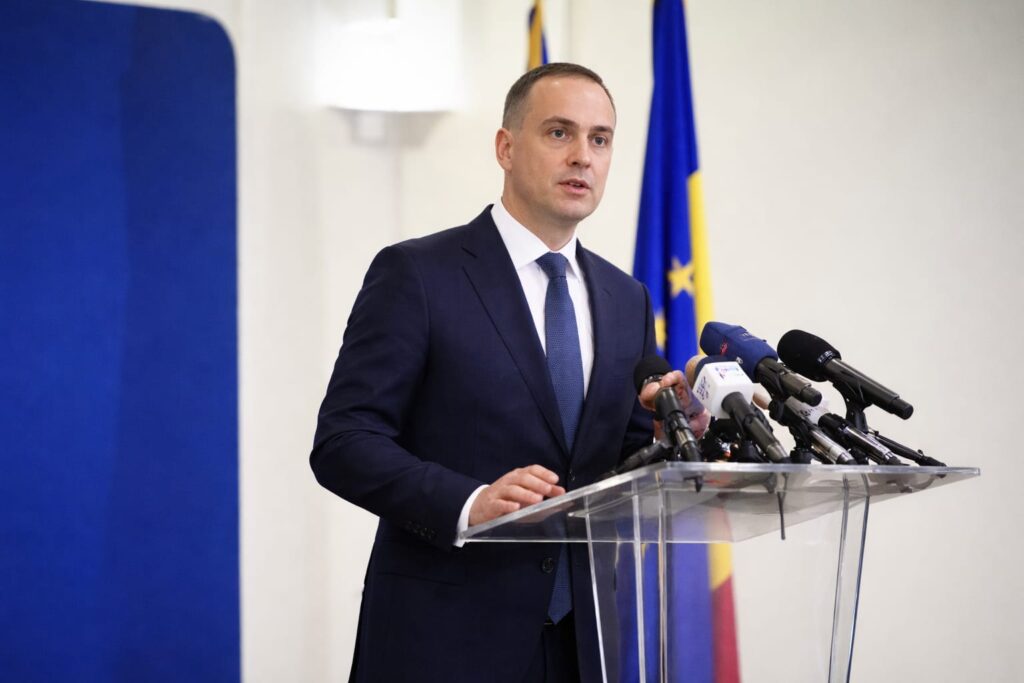 Deficitul bugetar a scăzut la 2% din PIB în primul semestru înaintea evaluării de rating a agenției Moody's