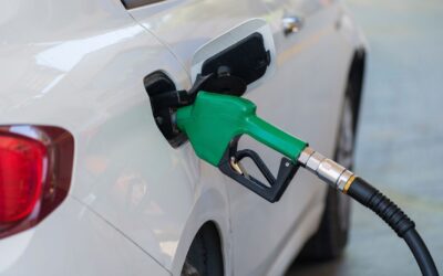 Motorina standard s-a apropiat de 11 lei pe litru în România, deși acciza a fost redusă temporar cu 25%