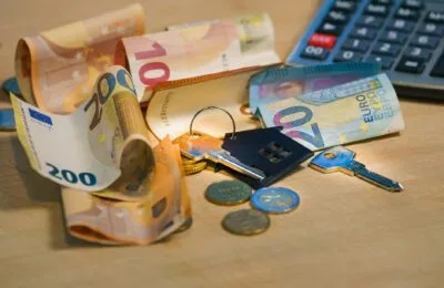 Cum calculează proprietarii taxa pentru chiriile din 2026